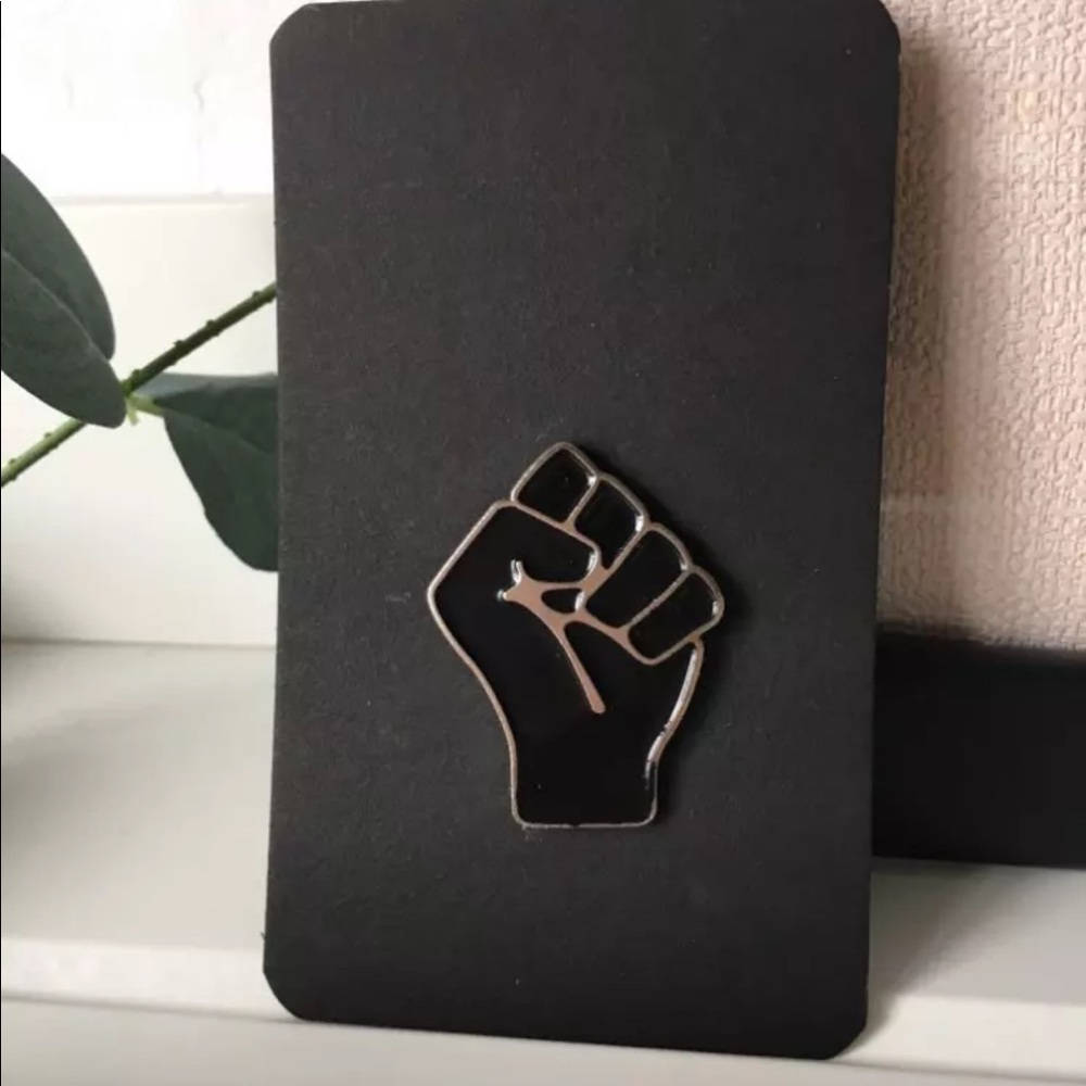 BLM - Black Lives Matter Handmade Enamel Pin - Picture 12 of 16
